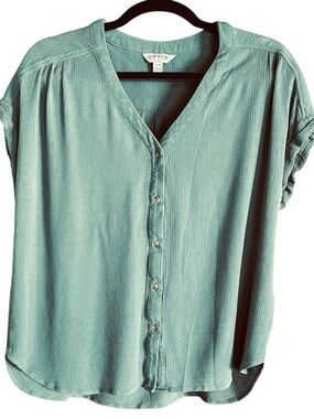 Women's Orvis front button blouse in Sage green with cap sleeves and casual fit.